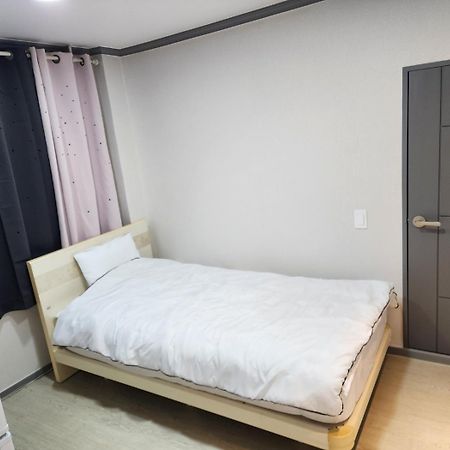 Ara Guesthouse Пусан Экстерьер фото